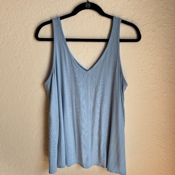 Light blue luxe Old Navy tank L - Picture 1 of 2